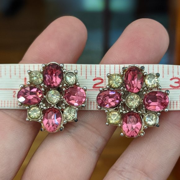 Vintage pretty pink & white rhinestone earrings - Picture 2 of 5